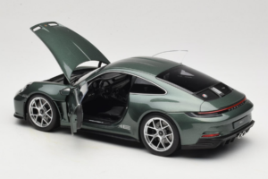 Porsche 911 992 S/T Malachite Green Metallic Norev 1:18 187472 Diecast — photo 4 of 8