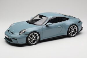 Porsche 911 992 S/T Meisenblau Norev 1:12 127550 Diecast