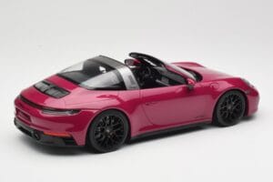 Porsche 911 992 Targa 4 GTS Rubystar Minichamps 1:18 155061066 Diecast — photo 2 of 6
