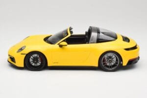 Porsche 911 992 Targa 4 GTS Yellow Minichamps 1:18 153061064 Diecast — photo 3 of 6