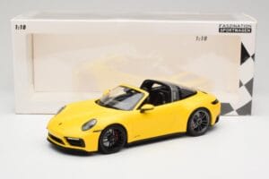 Porsche 911 992 Targa 4 GTS Yellow Minichamps 1:18 153061064 Diecast — photo 6 of 6