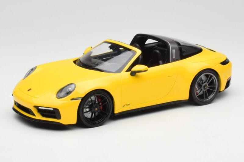 Porsche 911 992 Targa 4 GTS Yellow Minichamps 1:18 153061064 Diecast