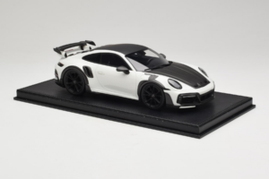 Porsche 911 992 TechArt GTstreet R White With Black Wheels TechArt 1:18 REMC013 Resin — photo 4 of 6