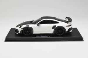 Porsche 911 992 TechArt GTstreet R White With Black Wheels TechArt 1:18 REMC013 Resin