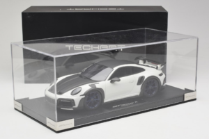 Porsche 911 992 TechArt GTstreet R White With Blue Wheels TechArt 1:18 REMC014 Resin — photo 6 of 6