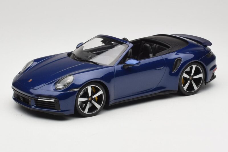 Porsche 911 992 Turbo S Cabriolet Blue Metallic Minichamps 1:18 155069081 Diecast