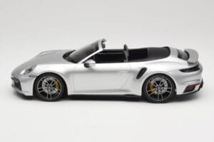 Porsche 911 992 Turbo S Cabriolet Silver Minichamps 1:18 155069082 Diecast — photo 3 of 6