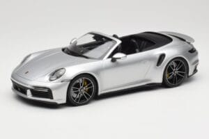 Porsche 911 992 Turbo S Cabriolet Silver Minichamps 1:18 155069082 Diecast