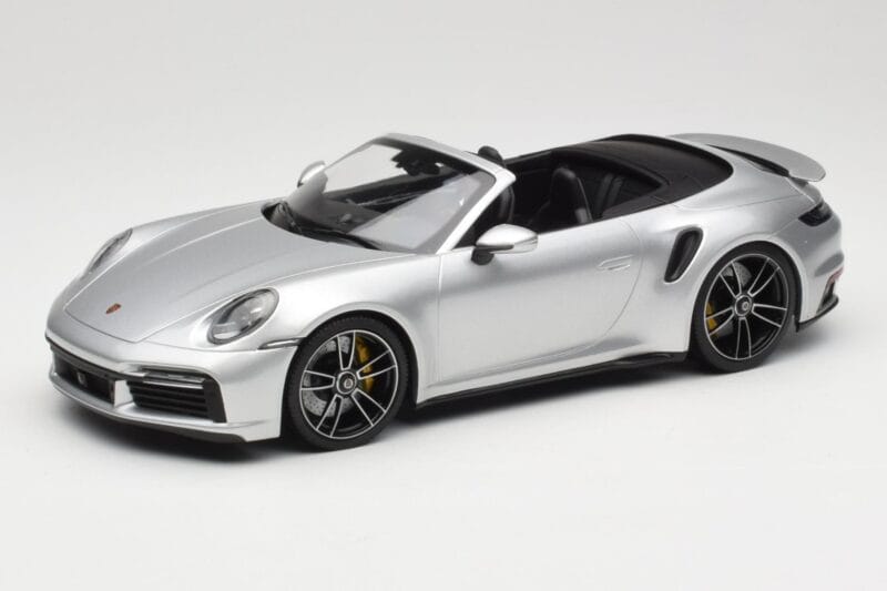 Porsche 911 992 Turbo S Cabriolet Silver Minichamps 1:18 155069082 Diecast