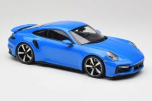 Porsche 911 992 Turbo S Gentian Blue Minichamps 1:18 155069074 Diecast — photo 4 of 6