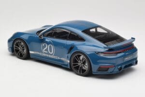 Porsche 911 992 Turbo S Sport Design Package Gentian Blue Metallic Minichamps 1:18 155069170 Diecast — photo 5 of 6