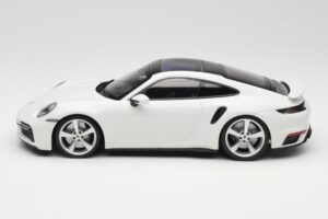 Porsche 911 Turbo S 992 White Minichamps 1:18 WAP0211620RTRB Diecast — photo 3 of 6