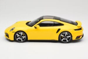 Porsche 911 992 Turbo S Yellow Minichamps 1:18 155069071 Diecast — photo 3 of 6