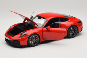Porsche 911 992.2 Carrera 4 GTS Guards Red Norev 1:18 187171 Diecast — photo 2 of 8