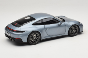 Porsche 911 992.2 Carrera Polar Silver Metallic Norev 1:18 187170 Diecast — photo 3 of 8