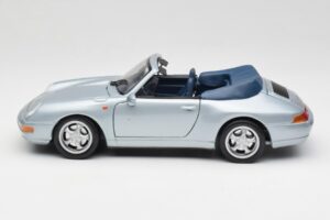 Porsche 911 993 Carrera Cabriolet Silver Maisto 1:18 100299-M1 Diecast — photo 4 of 8