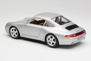 Porsche 911 993 Carrera Silver Bburago 1:18 3050-M1 Diecast — photo 4 of 8