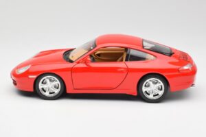 Porsche 911 996 Carrera 4 Red Bburago 1:18 30085 Diecast — photo 4 of 8