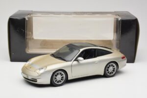 Porsche 911 996 Carrera 4S Silver Maisto 1:18 WAP02102212 Diecast — photo 8 of 8