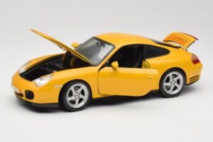 Porsche 911 996 Carrera 4S Yellow Maisto 1:18 WAP02101610 Diecast — photo 2 of 8