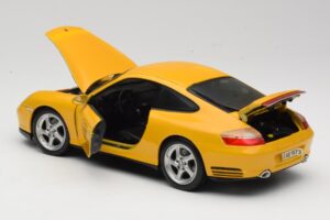 Porsche 911 996 Carrera 4S Yellow Maisto 1:18 WAP02101610 Diecast — photo 5 of 8