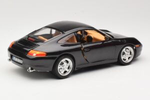 Porsche 911 996 Carrera Black Bburago 1:18 3385-M2 Diecast — photo 3 of 8