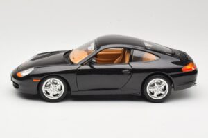 Porsche 911 996 Carrera Black Bburago 1:18 3385-M2 Diecast — photo 4 of 8