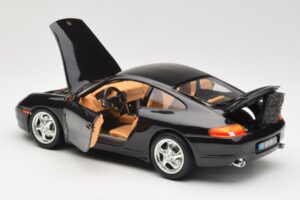Porsche 911 996 Carrera Black Bburago 1:18 3385-M2 Diecast — photo 5 of 8