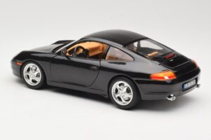 Porsche 911 996 Carrera Black Bburago 1:18 3385-M2 Diecast — photo 7 of 8