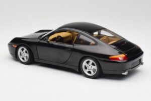 Porsche 911 996 Carrera Black Gate 1:18 1043 Diecast — photo 7 of 8