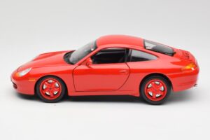 Porsche 911 996 Carrera Red Limited Edition Bburago 1:18 3385-M1 Diecast — photo 4 of 8
