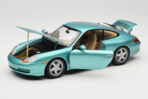 Porsche 911 996 Green Metallic UT Models 1:18 27901 Diecast — photo 2 of 8