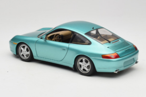 Porsche 911 996 Green Metallic UT Models 1:18 27901 Diecast — photo 7 of 8
