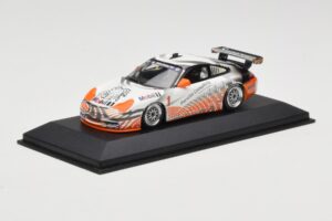 Porsche 911 996 GT3 Cup Mobil 1 #1 VIP Car 2004 Minichamps 1:43 WAP02012115-R1 Diecast — photo 2 of 4