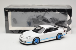 Porsche 911 996 GT3 RS White Blue Stripes Minichamps 1:18 155062021 Diecast — photo 6 of 6