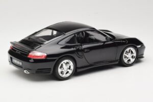 Porsche 911 996 Turbo Black Bburago 1:18 18-12030 Diecast — photo 3 of 8