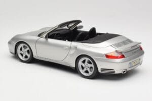 Porsche 911 996 Turbo Cabriolet Silver Maisto 1:18 31660 Diecast — photo 7 of 8