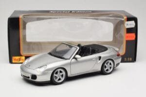 Porsche 911 996 Turbo Cabriolet Silver Maisto 1:18 31660 Diecast — photo 8 of 8