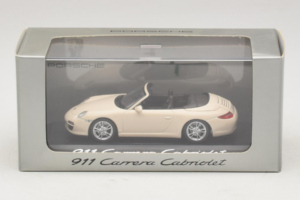 Porsche 911 997 Carrera Cabriolet White Minichamps 1:43 WAP02001118 Diecast — photo 4 of 5