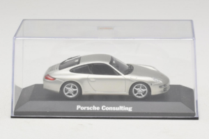 Porsche 911 997 Carrera Silver Metallic Minichamps 1:43 WAP02011515 Diecast — photo 4 of 5