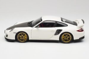 Porsche 911 997 GT2 RS White & Gold Wheels Minichamps 1:18 100069406 Diecast — photo 4 of 8