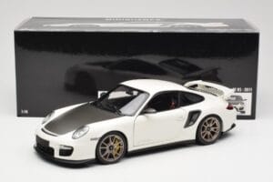 Porsche 911 997 GT2 RS White Minichamps 1:18 100069400 Diecast — photo 8 of 8