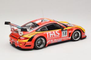 Porsche 911 997 GT3 R #8 De Lorenzi Racing De Lorenzi 24 Hours of Spa 2011 Minichamps 1:18 151118918 Diecast — photo 2 of 6