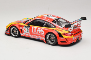 Porsche 911 997 GT3 R #8 De Lorenzi Racing De Lorenzi 24 Hours of Spa 2011 Minichamps 1:18 151118918 Diecast — photo 5 of 6