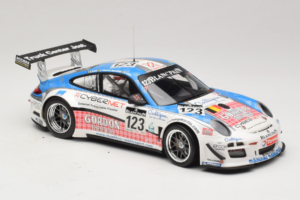 Porsche 911 997 GT3 R #123 Muhlner Motorsport E. Fumal / E. Thiry 24 Hours of Spa 2011 Minichamps 1:18 151118923 Diecast — photo 4 of 6