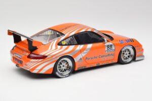Porsche 911 997 GT3 R #88 Porsche Consulting 2005 AUTOart 1:18 77821 Diecast — photo 3 of 8