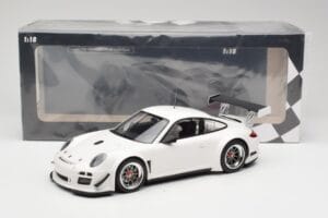 Porsche 911 997 GT3 R Street White Minichamps 1:18 151108900 Diecast — photo 6 of 6
