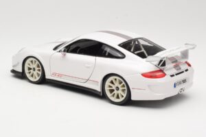 Porsche 911 997 GT3 RS 4.0 White Bburago 1:18 18-11036 Diecast — photo 7 of 8