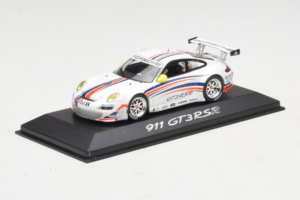 Porsche 911 997 GT3 RSR White With Blue and Orange Stripes 2007 Minichamps 1:43 WAP02000618 Diecast — photo 2 of 4