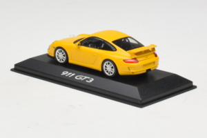 Porsche 911 997 GT3 Yellow Minichamps 1:43 WAP02012116 Diecast — photo 3 of 4